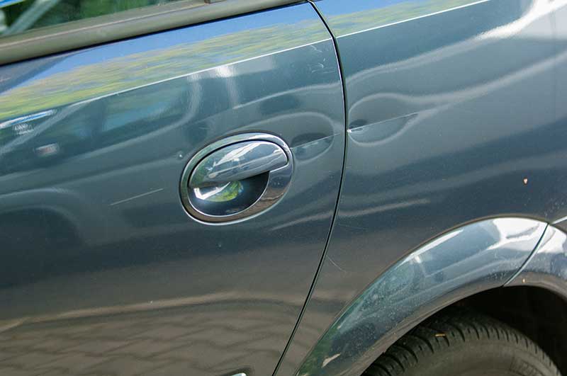 KFZ Kümmeth hilft Ihnen bei Lacksch&auml;den...