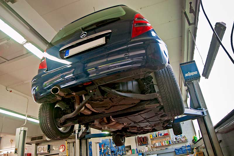 KFZ K&uuml;mmeth e.K: Meisterservice f&uuml;r Ihr Auto